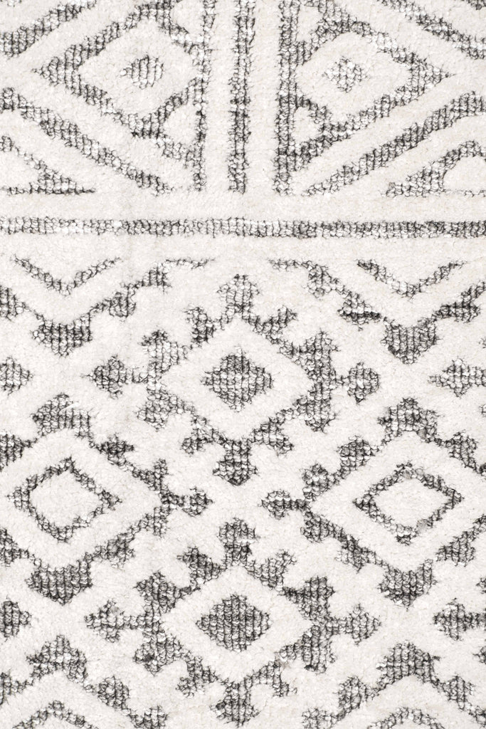 Tatiana Ivory and Grey Textured Tribal Rug