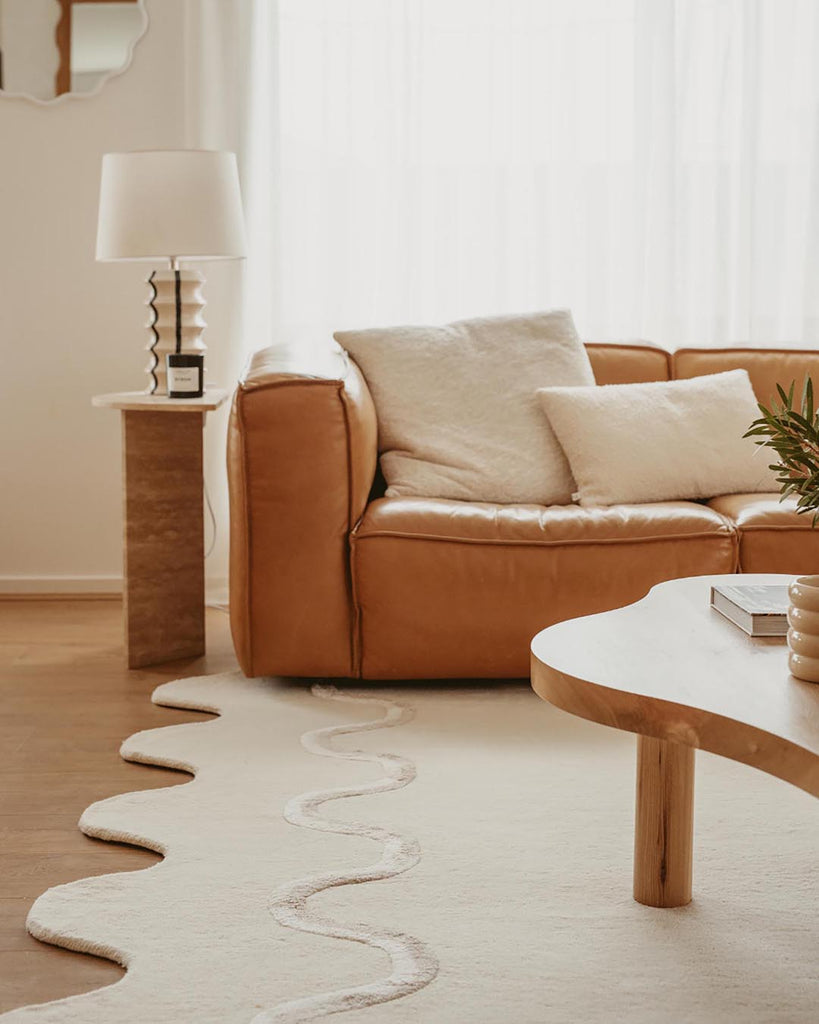 Tippy Cream Scalloped Handmade Wool Rug