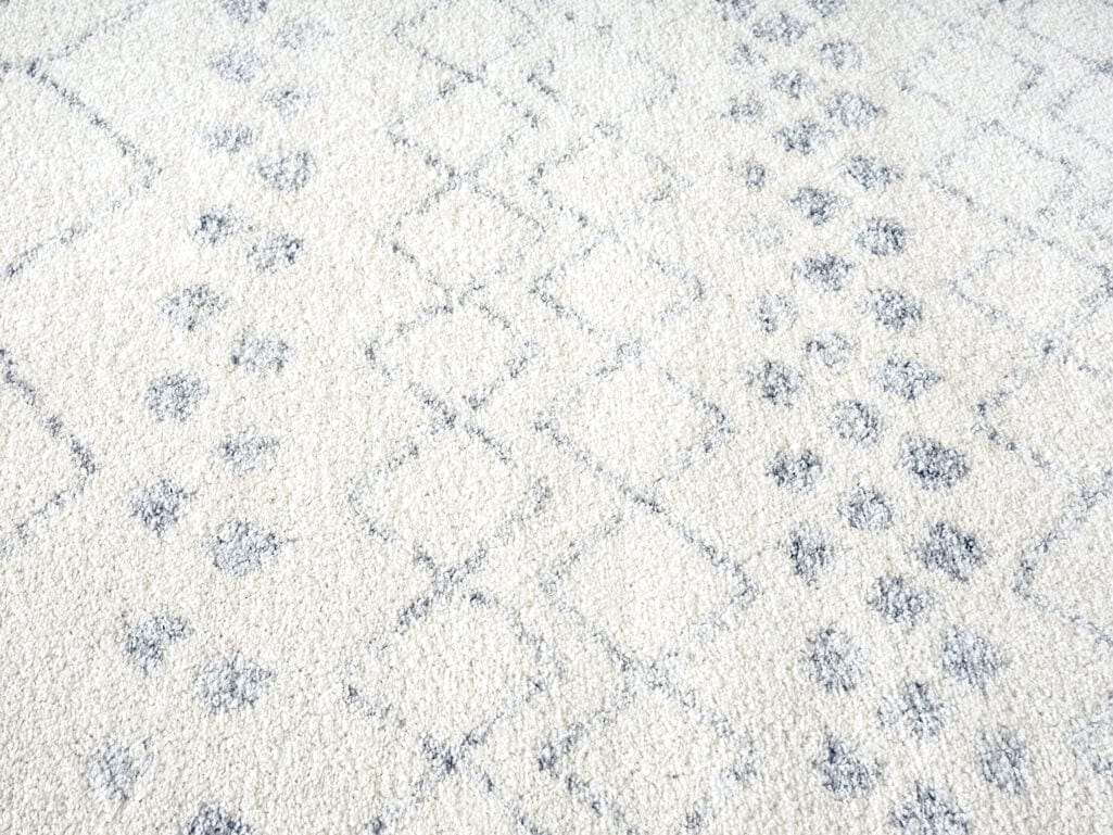Toni Ivory and Grey Tribal Diamond Rug