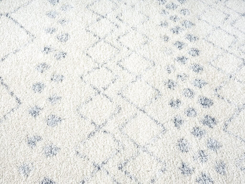 Toni Ivory and Grey Tribal Diamond Rug