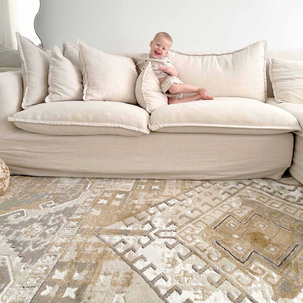 Tupelo Beige And Grey Tribal Medallion Rug