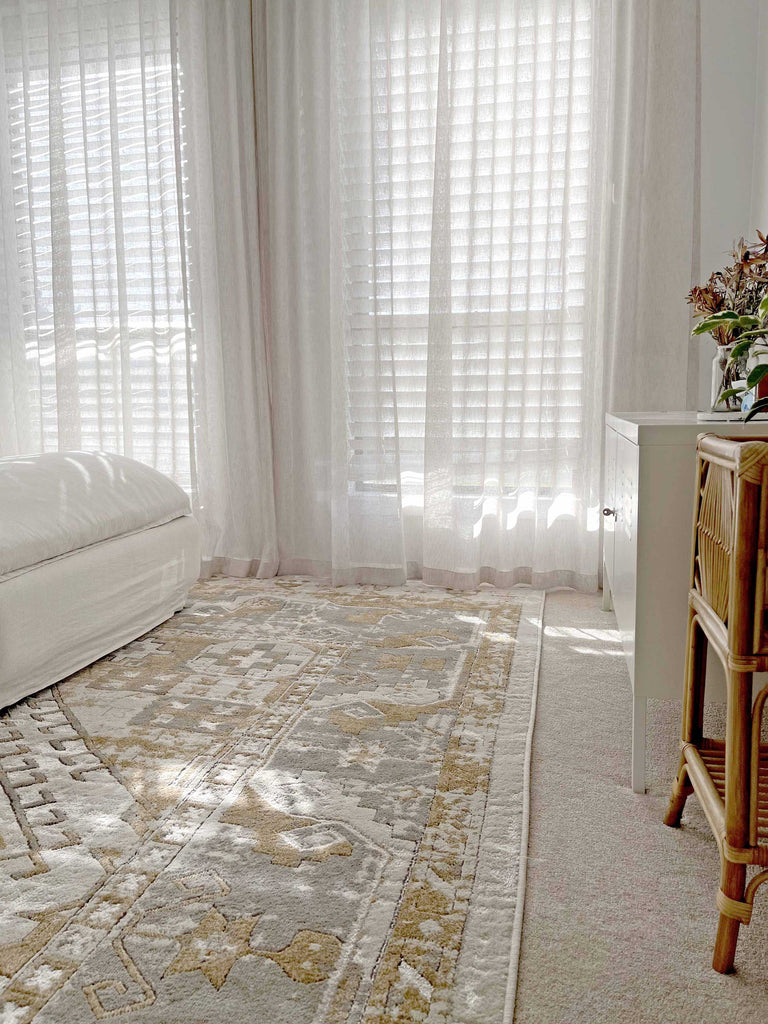 Tupelo Beige And Grey Tribal Medallion Rug