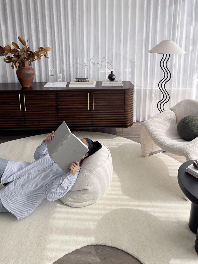 Vanni Solid Cream Curved Wool Rug