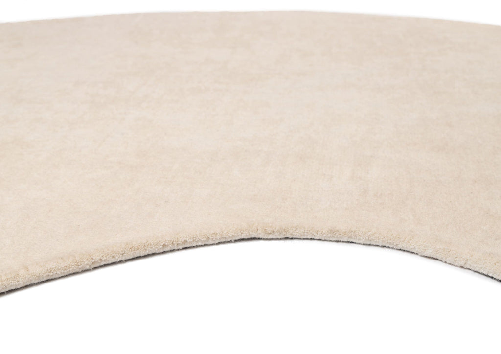 Vanni Solid Cream Curved Wool Rug