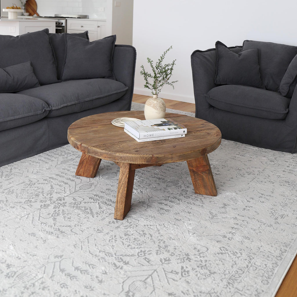 Wilamina Grey and Ivory Distressed Floral Rug