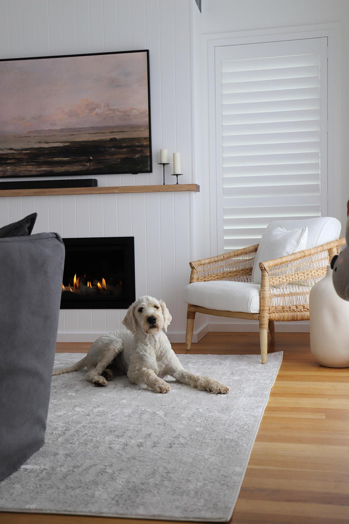 Wilamina Grey and Ivory Distressed Floral Rug