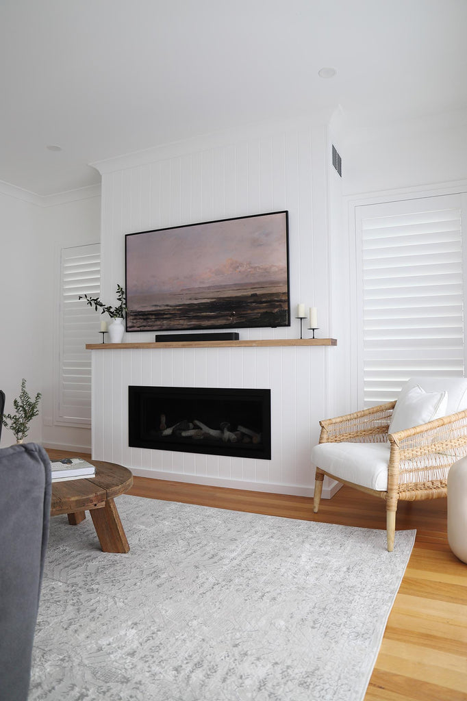 Wilamina Grey and Ivory Distressed Floral Rug