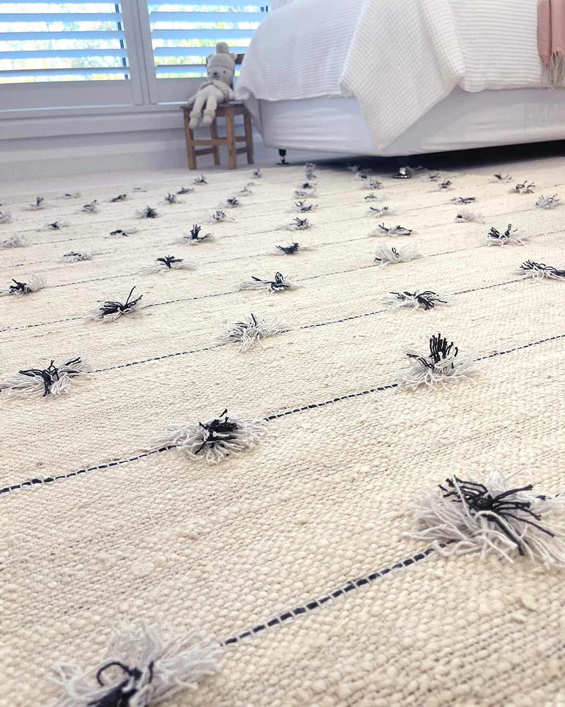 Willow Cream and Black Rug