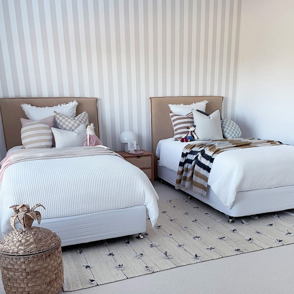 Willow Cream and Black Rug