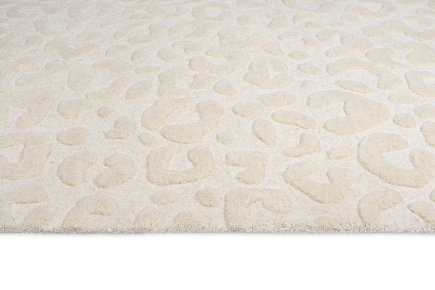 Agnes Ivory Cream Carved Animal Pattern Rug