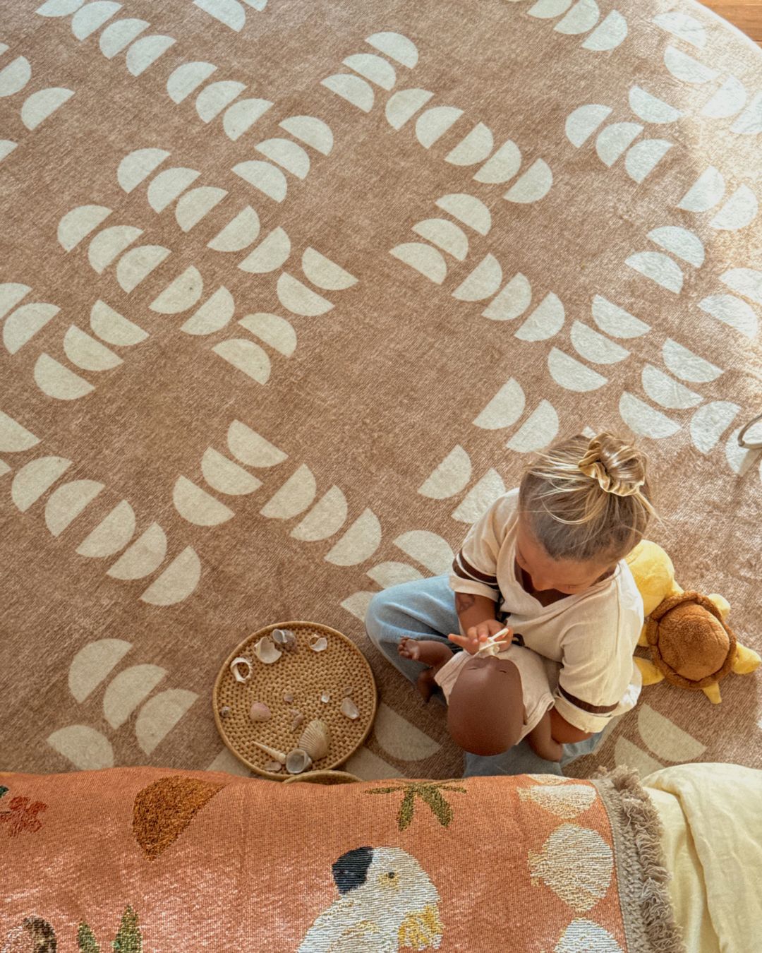 Alba Beige and Ivory Geometric Rollie Pollie Round Playmat