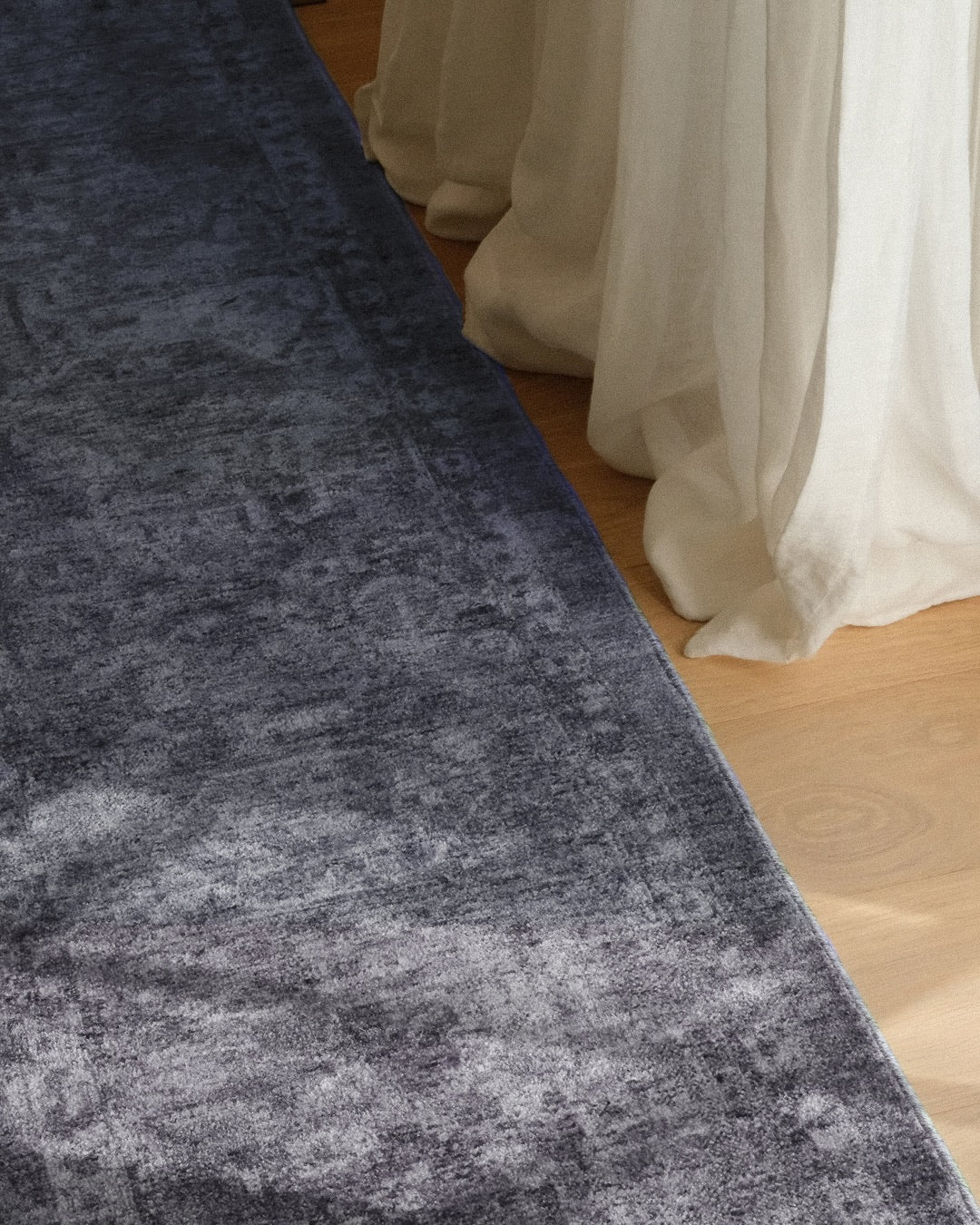 Alexis Tonal Distressed Ink Blue Rug