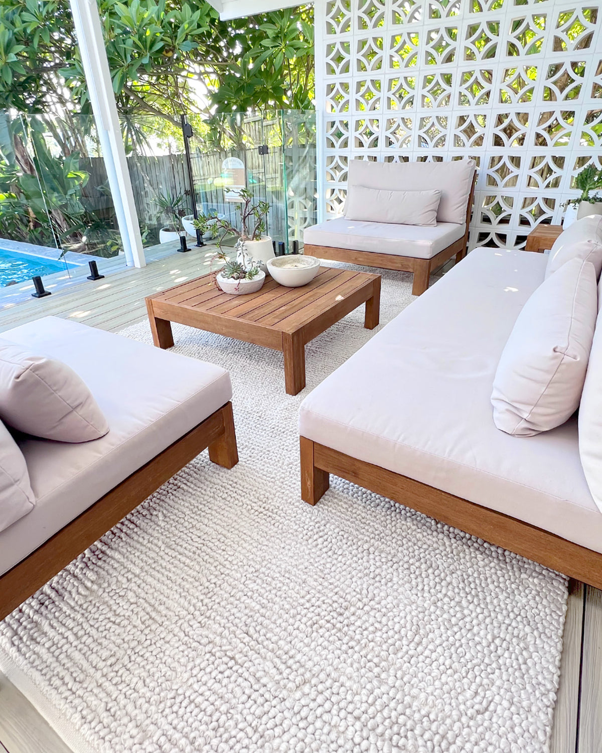 Looped Outdoor Rug Amaia Light Grey Looped Indoor Outdoor Rug
