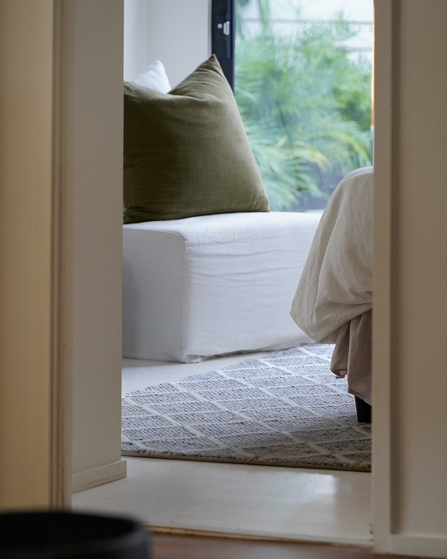 Anja Grey and Ivory Lattice Wool Rug