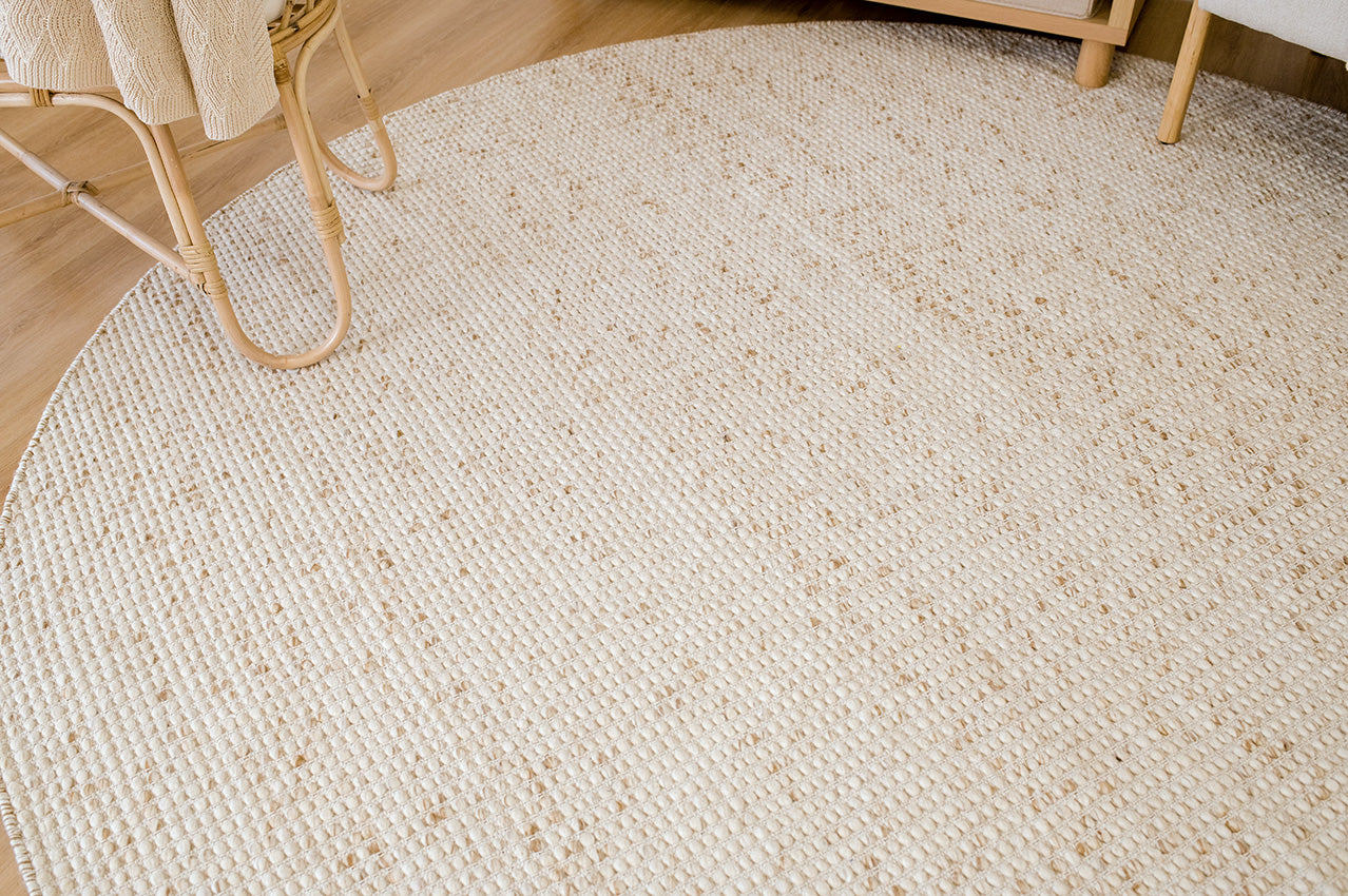 Indya Marbled Cream and Beige Chunky Wool Round Rug