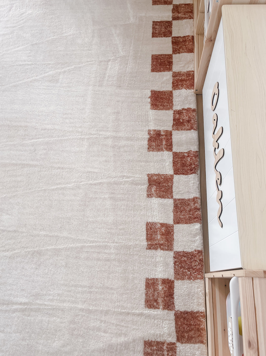 Isi Rust Brown Checkered Border Washable Rug