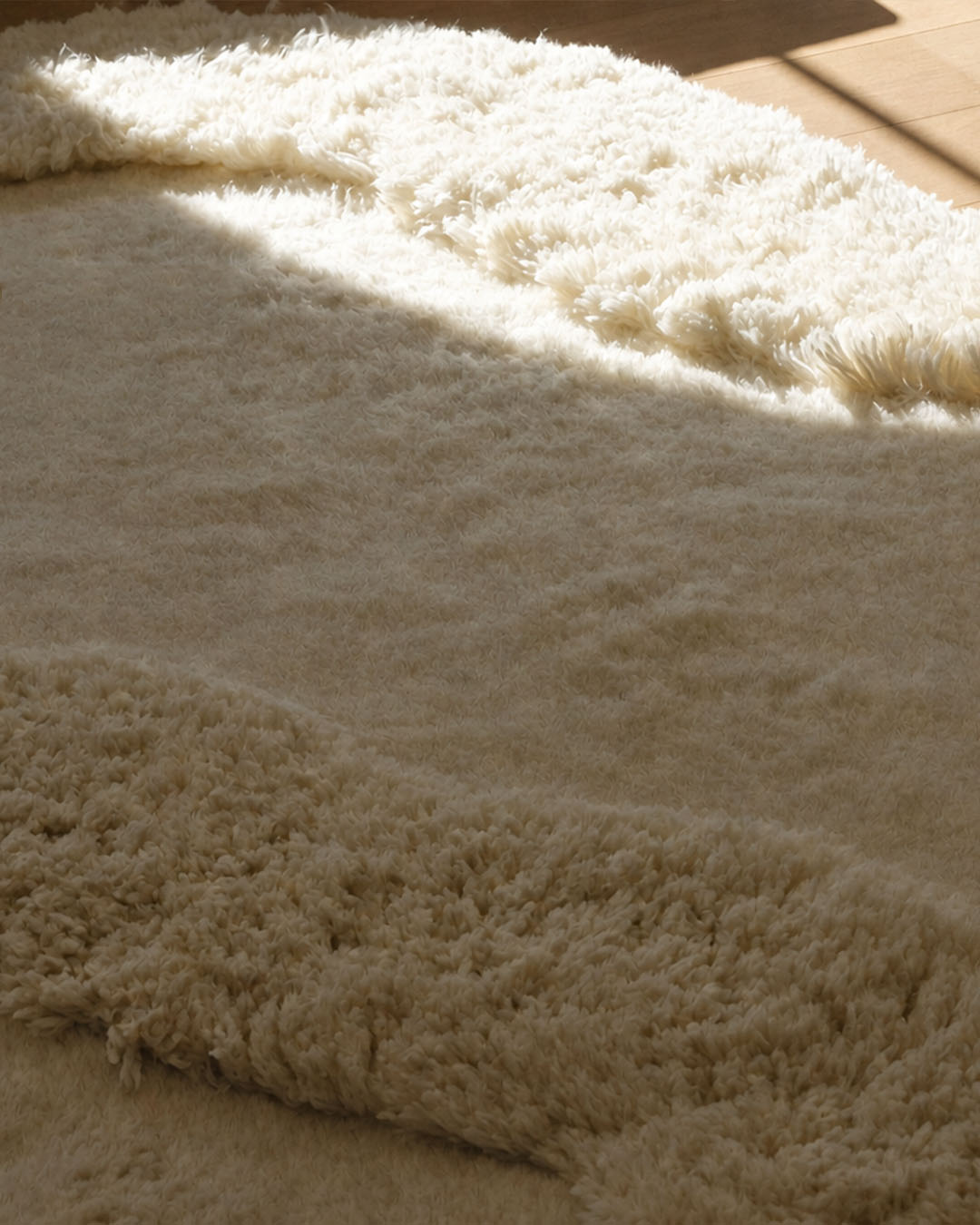 Janisa Natural Cream Organic Shape Shag Rug