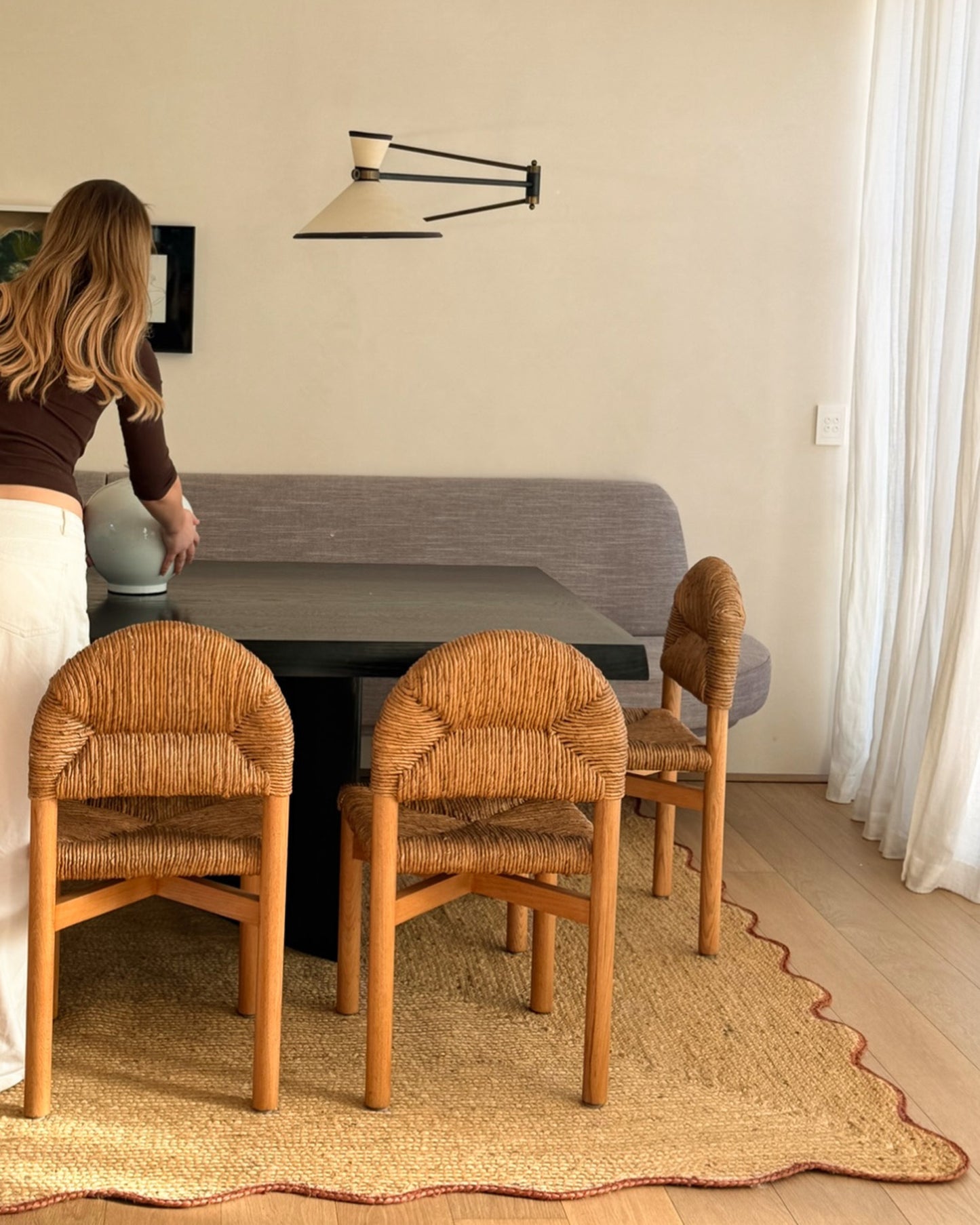 Kumari Natural Brown Scalloped Jute Rug