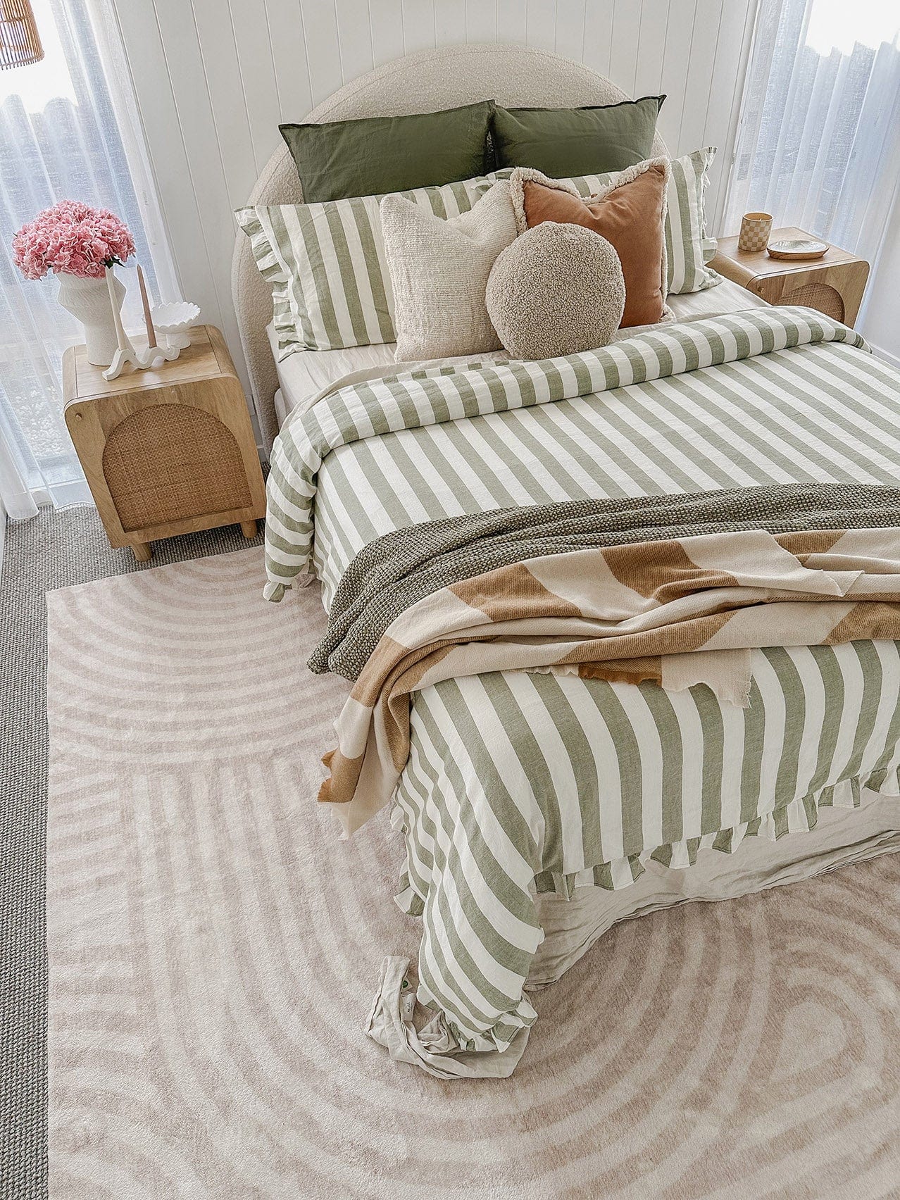 Lissy Ivory Rainbow Pattern Washable Rug