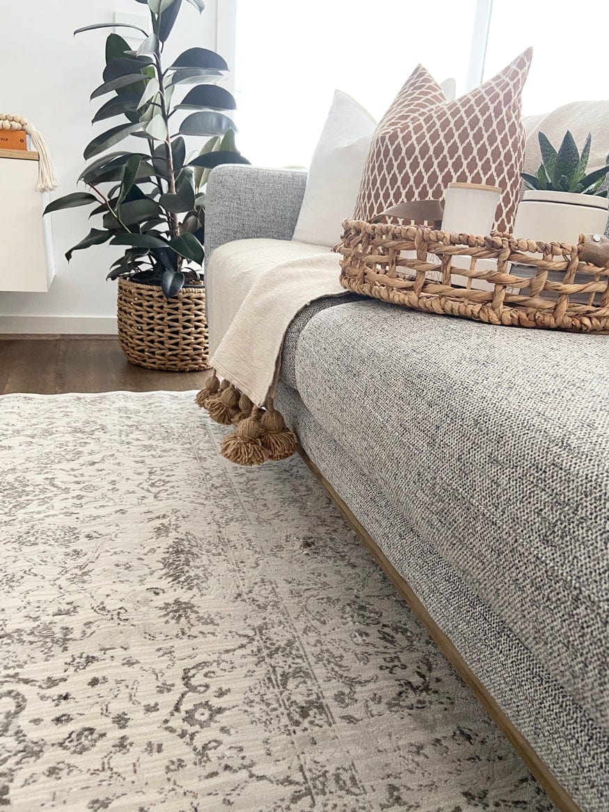 Natasha Cream And Silver Grey Traditional Floral Rug *NO RETURNS UNLESS FAULTY