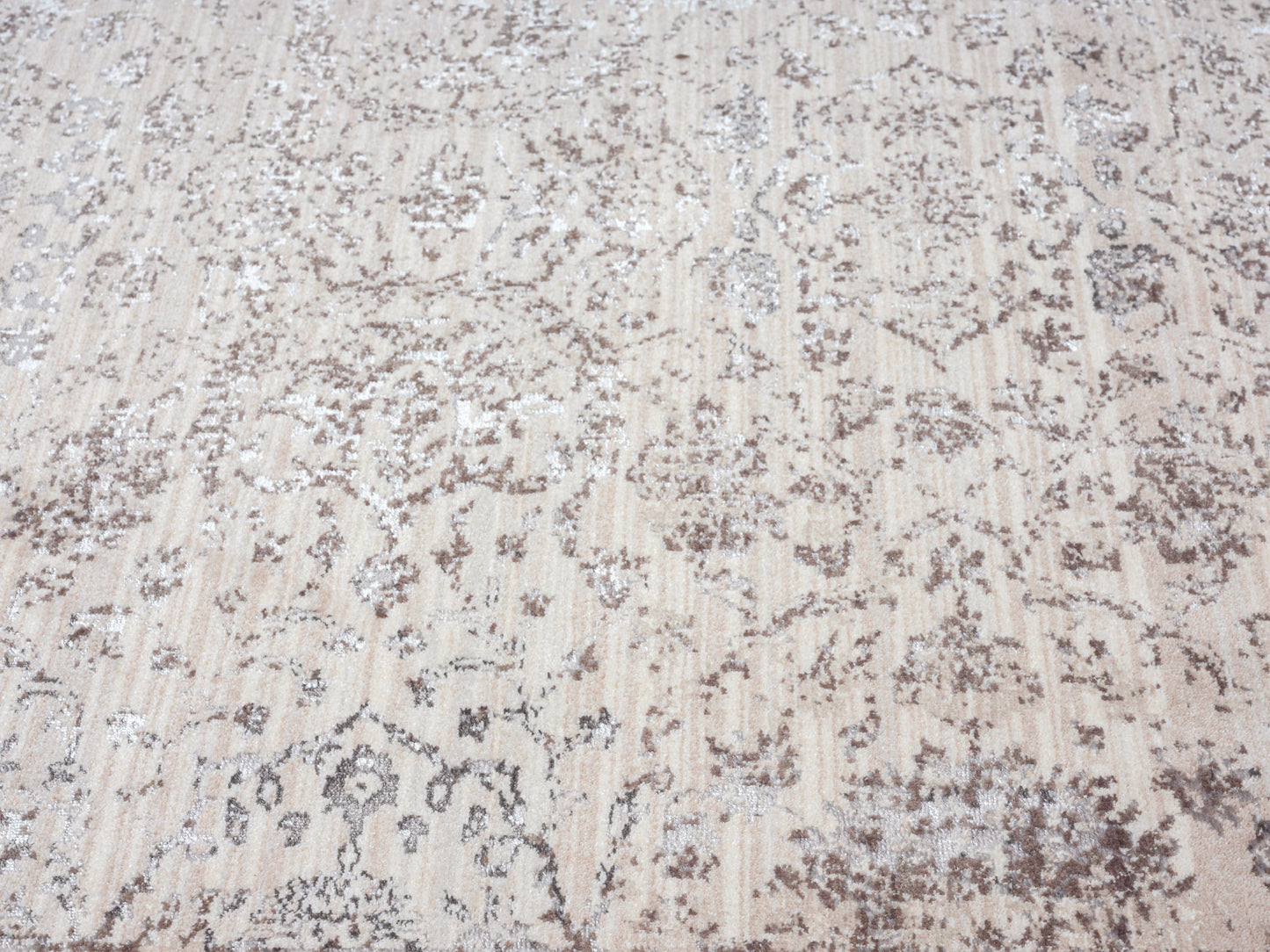 Natasha Cream And Silver Grey Traditional Floral Rug *NO RETURNS UNLESS FAULTY