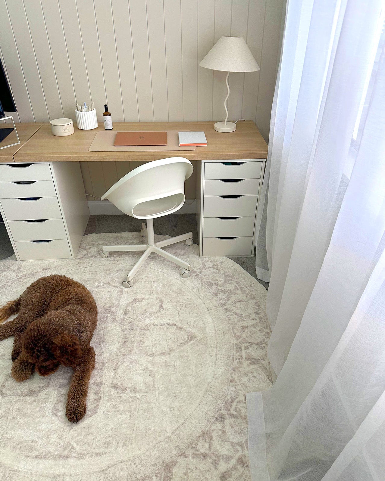Patina Cream and Beige Distressed Washable Round Rug