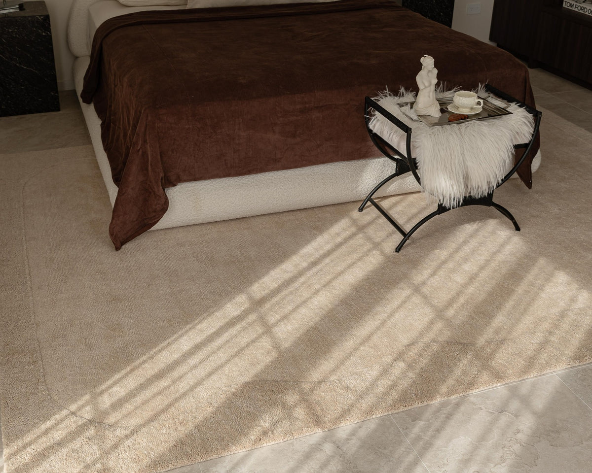 Pattie Cream Wiggle Border Wool Rug