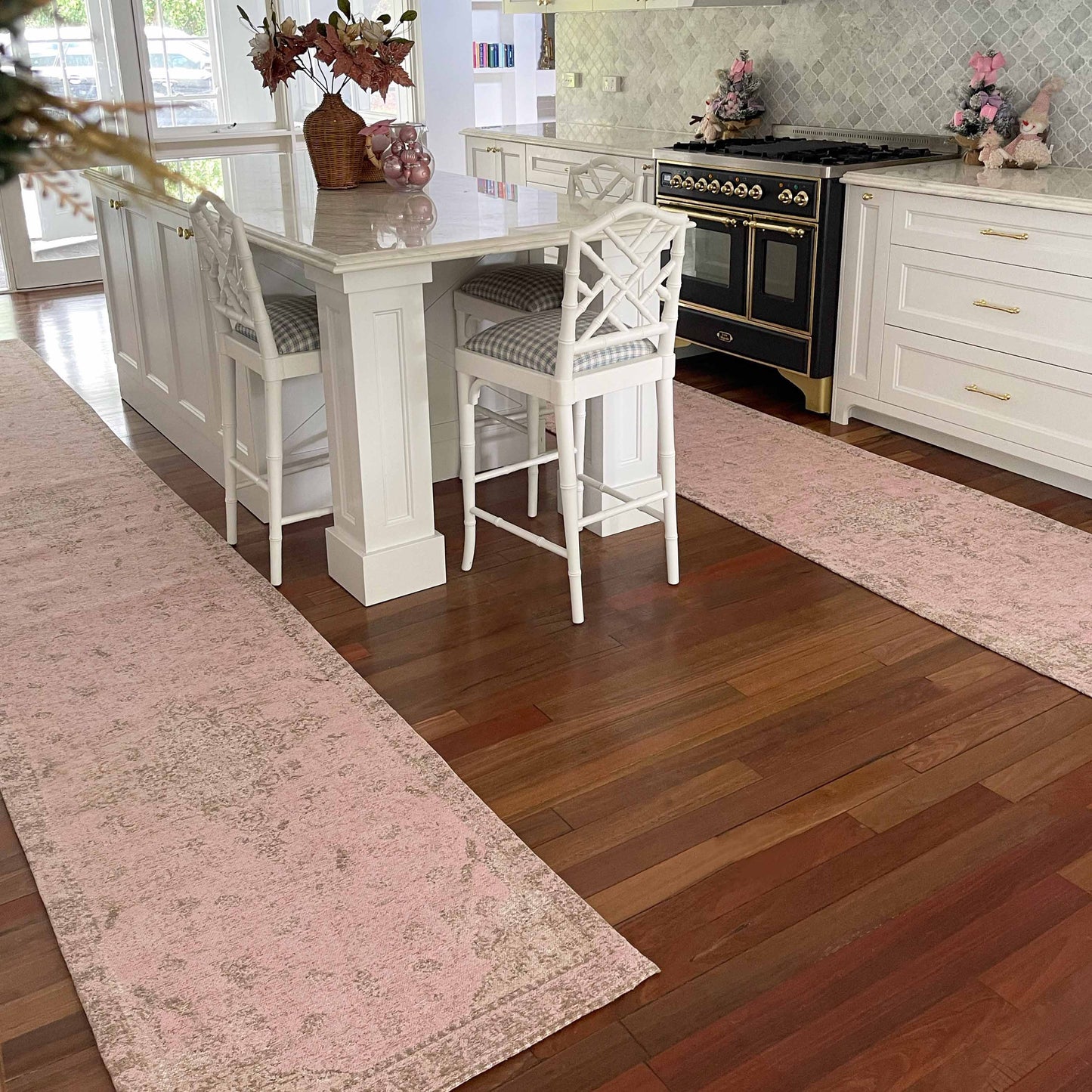 Sahara Turkish Style Pink Distressed Medallion Runner Rug