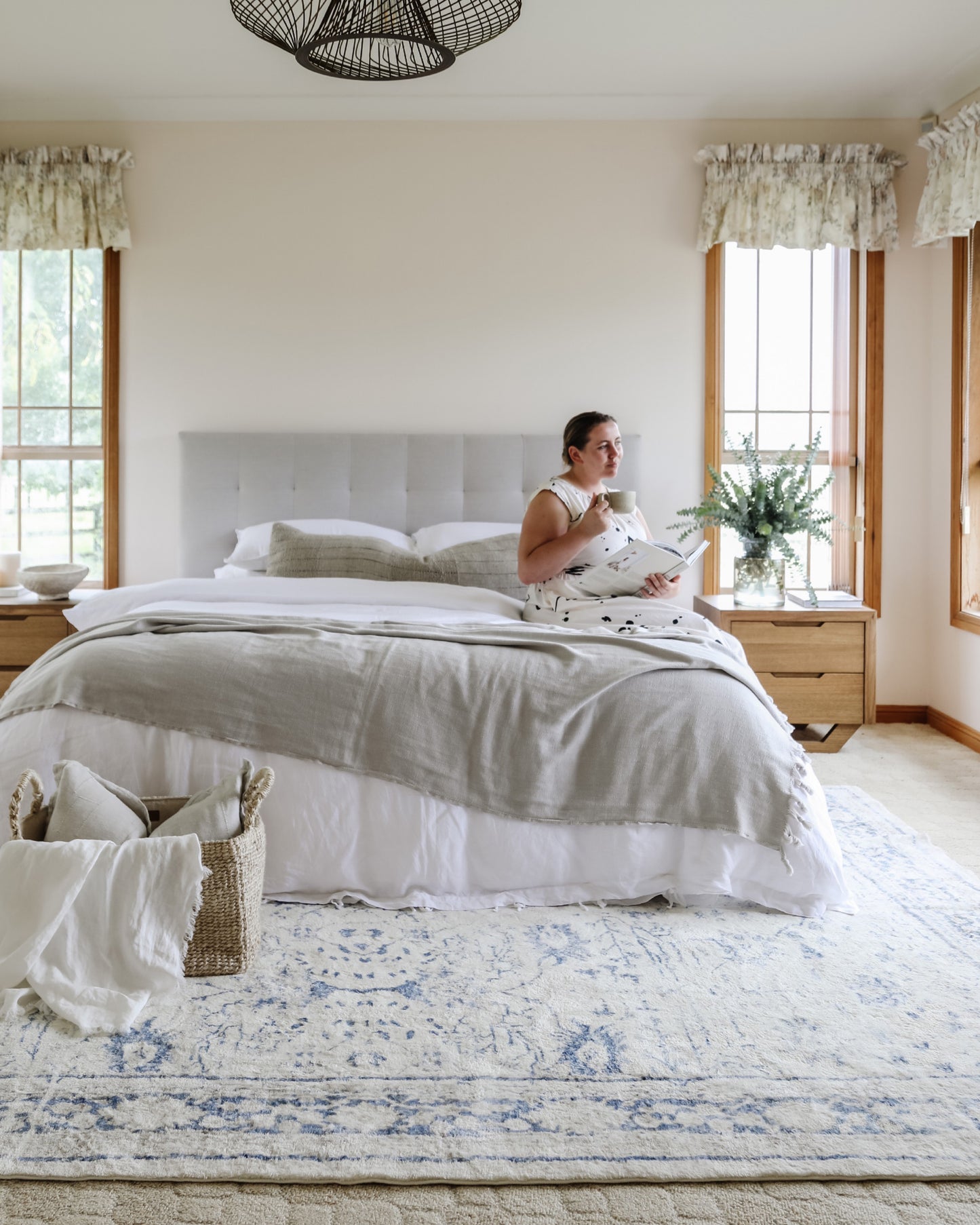 Sarafina Blue and Grey Distressed Washable Rug