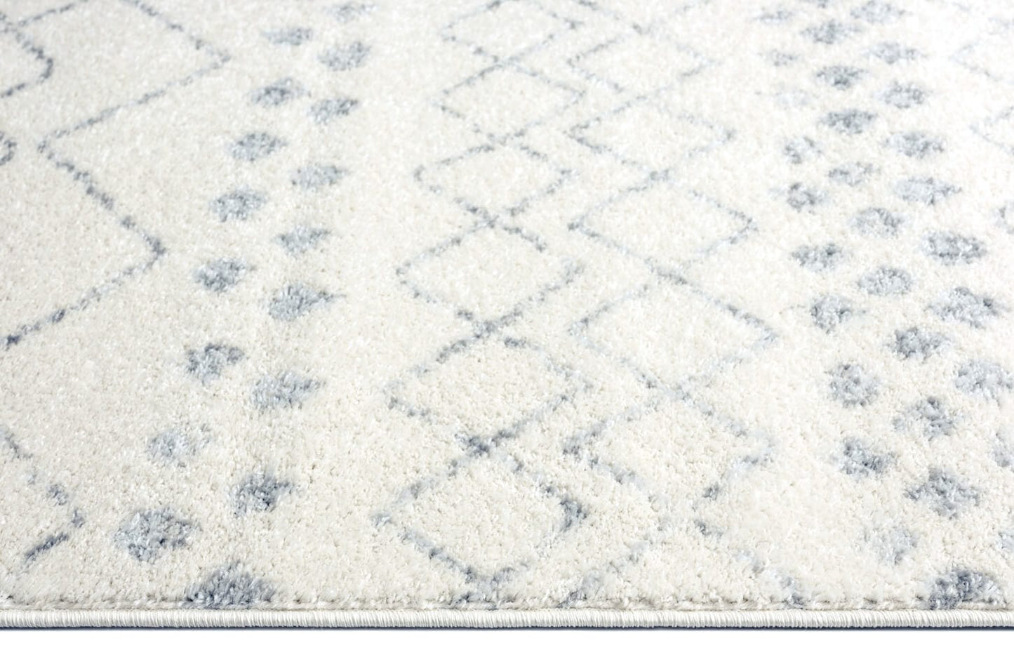 Toni Ivory and Grey Tribal Diamond Rug