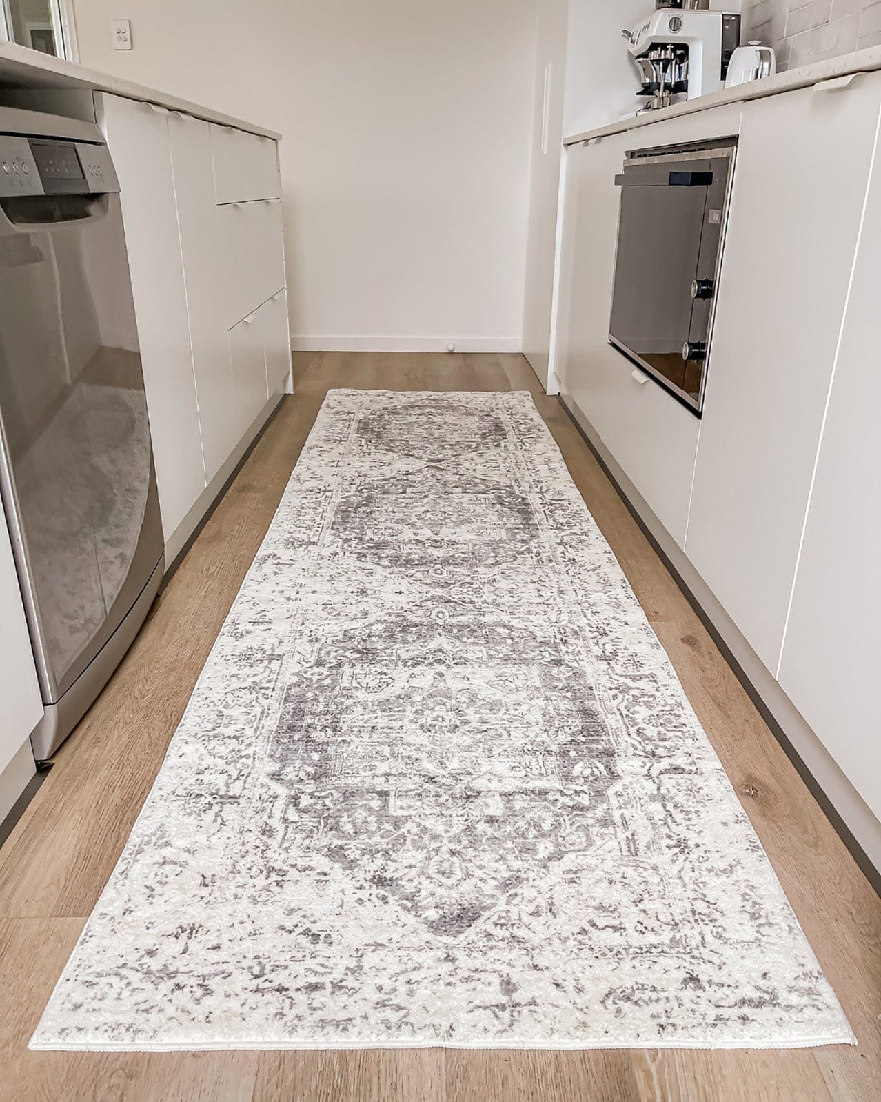 Yelina Cream and Grey Distressed Washable Runner Rug