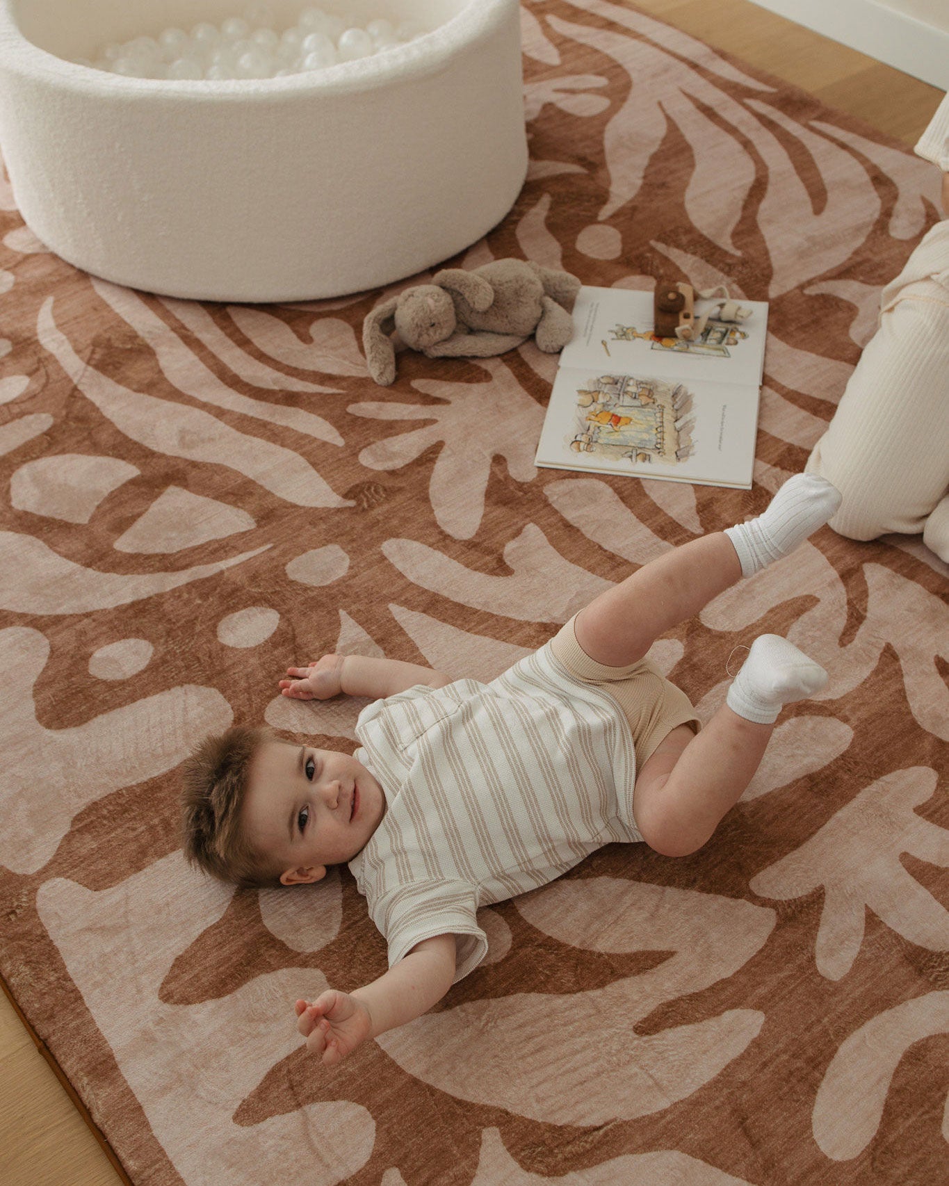 Yuri Brown Leaves Rollie Pollie Playmat