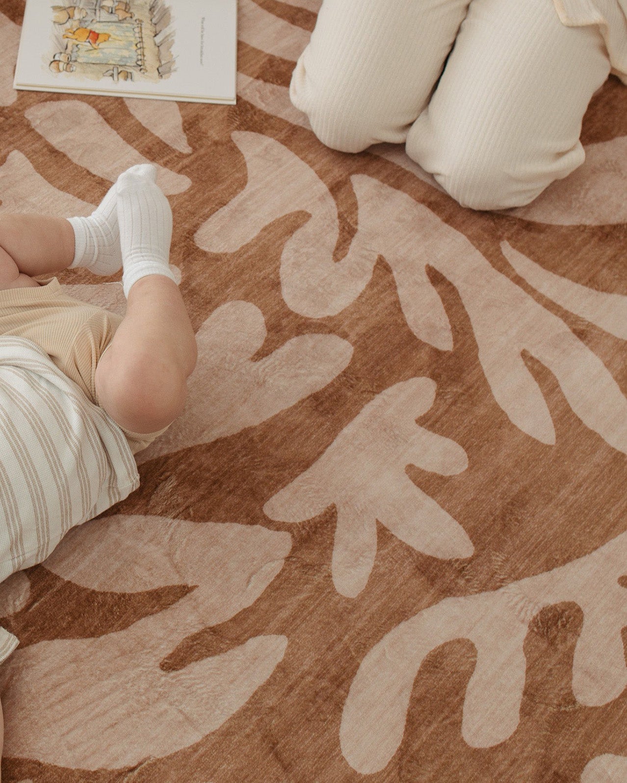 Yuri Brown Leaves Rollie Pollie Round Playmat