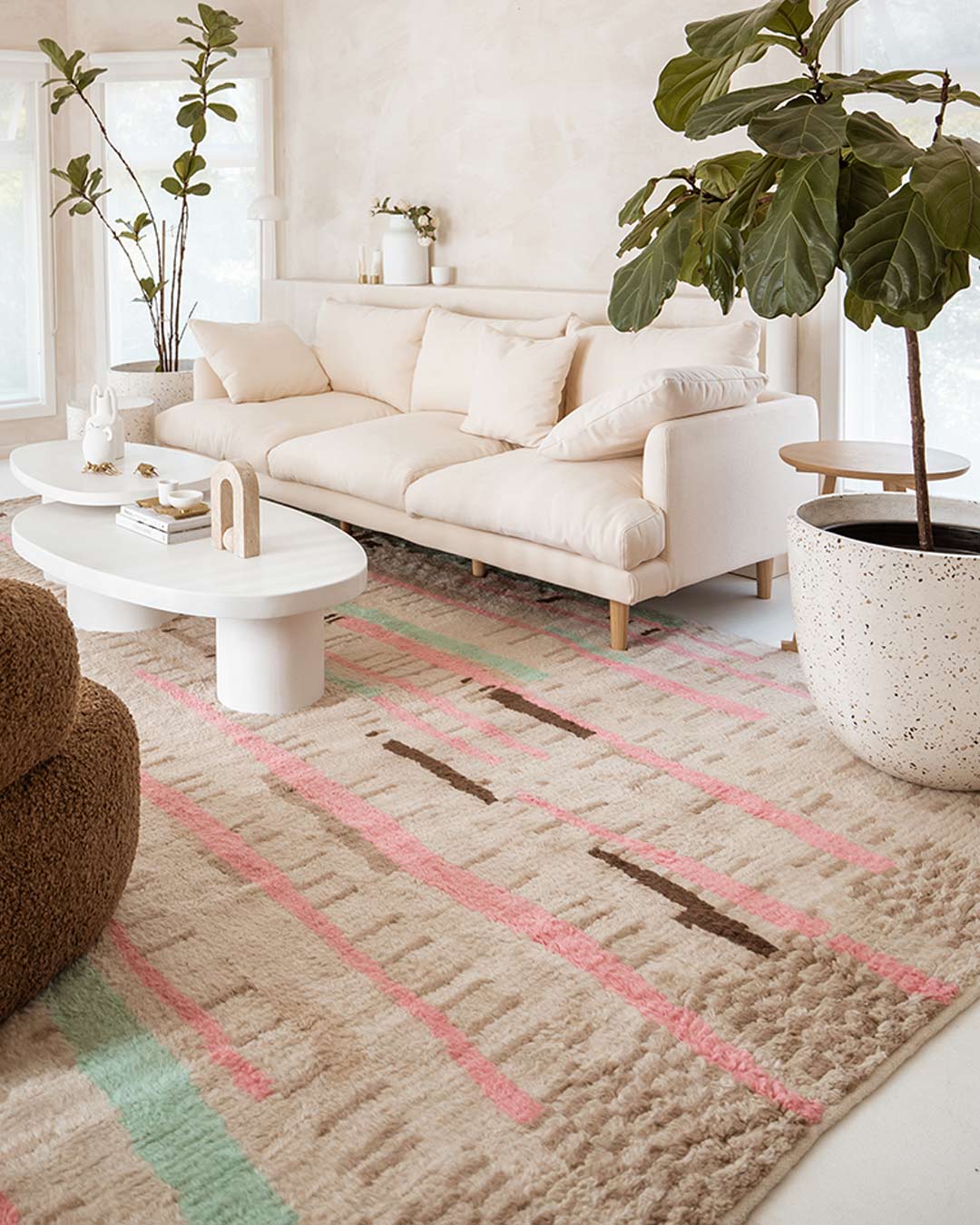 zahari-lounge-cropped-insitu.